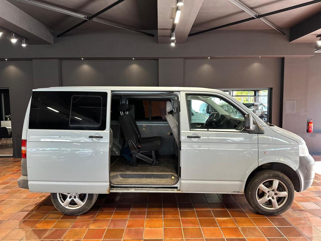 Volkswagen T5 Caravelle