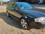 Audi A6 2,4 - Audi A6 aus 2002 mit Benzin-Antrieb: Kombi