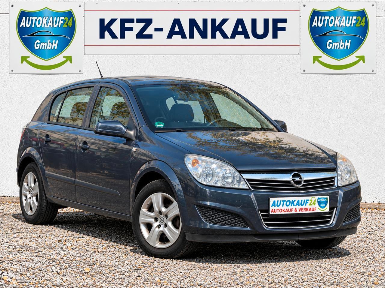 Opel Astra 2009 — interior