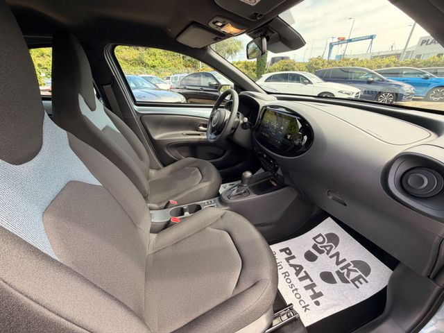 Toyota Aygo X Hybrid Active + Business Paket