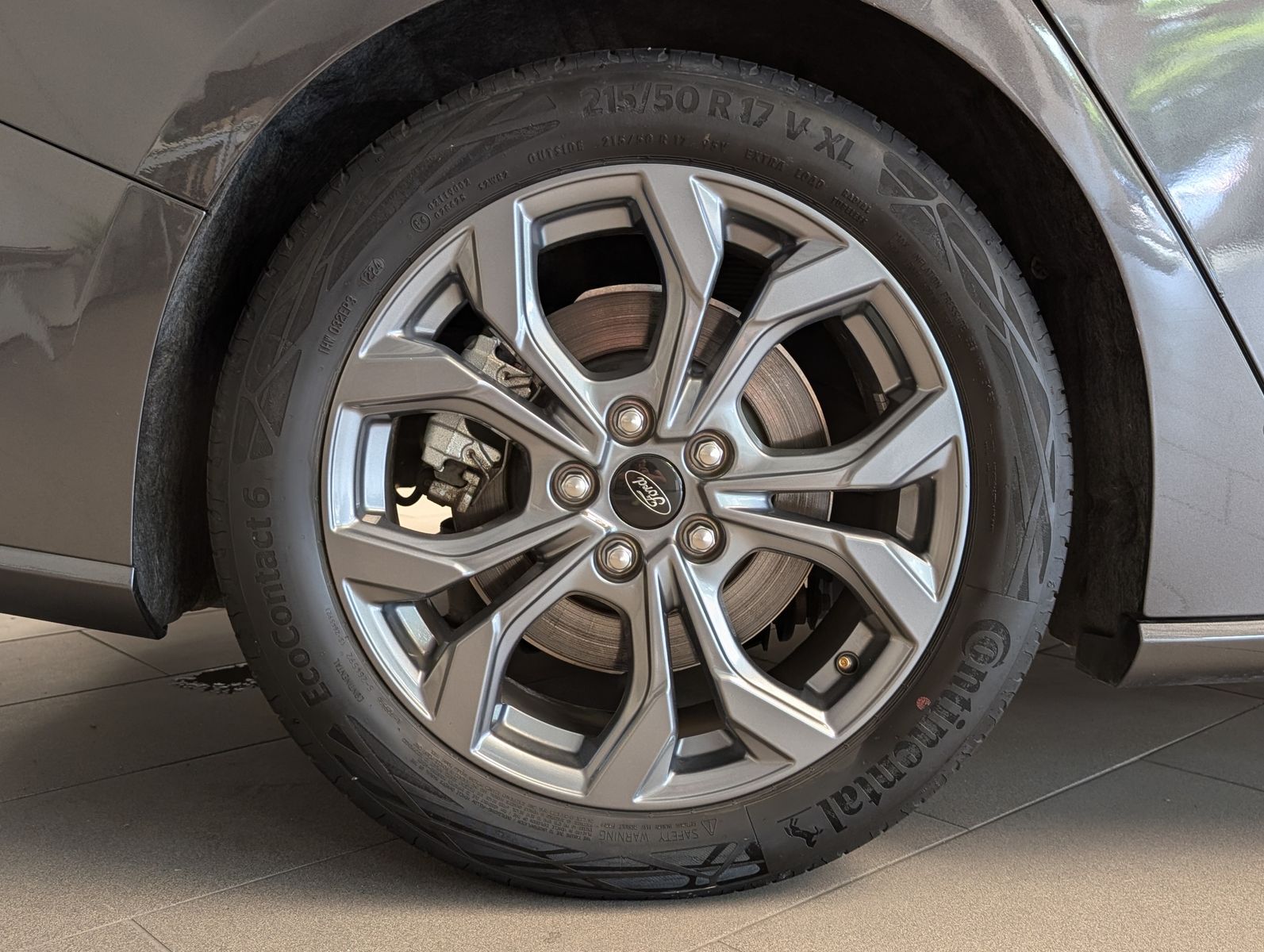 Fahrzeugabbildung Ford Focus 1.0 EB ST-Line ACC LED CAM Styling WINTER
