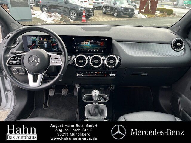 Fahrzeugabbildung Mercedes-Benz B 200 PROGRESSIVE/LED/AHK/PTS/SHZ/NAVI/MBUX/...