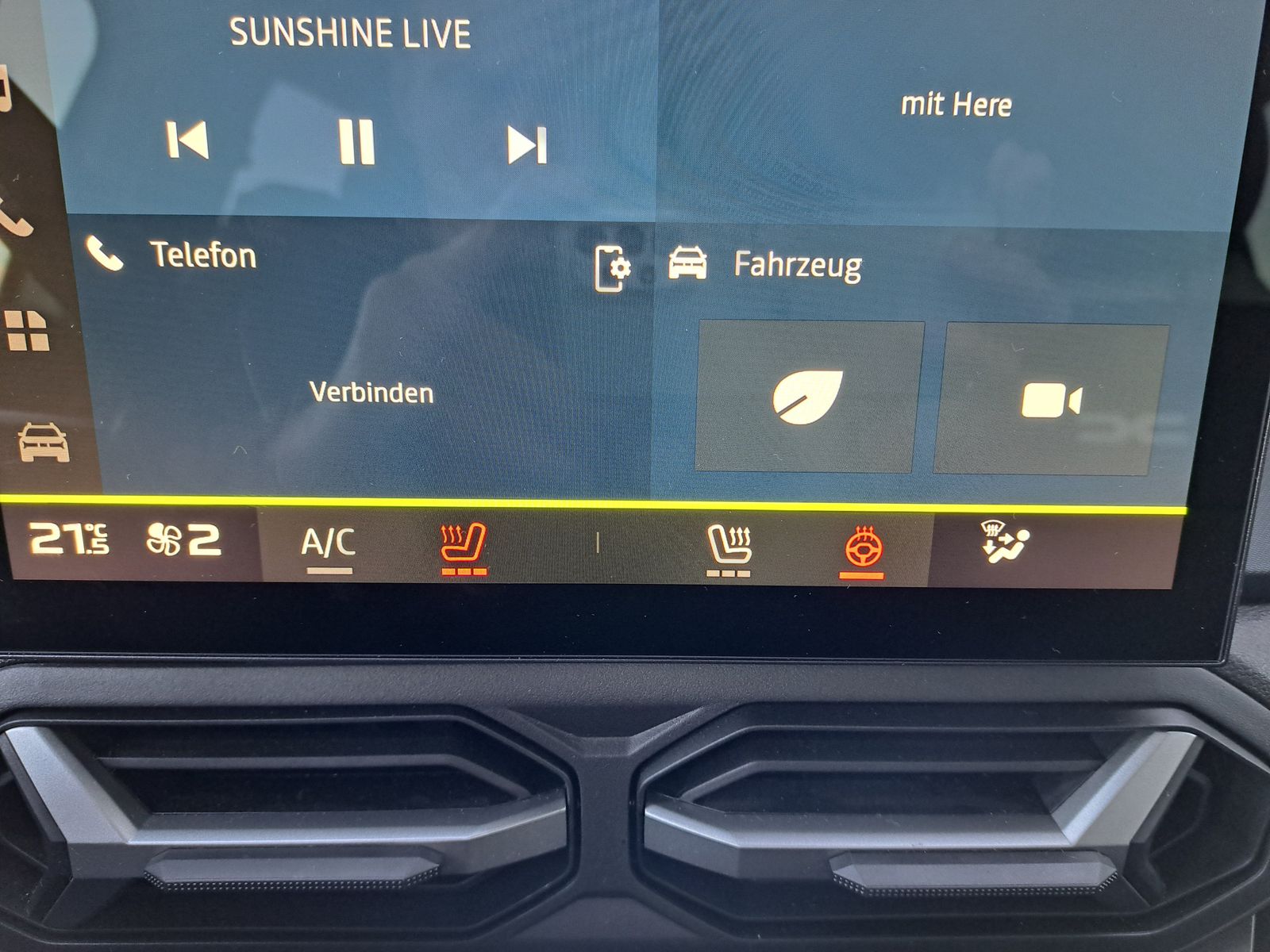 Fahrzeugabbildung Dacia Duster TCe 130 Journey LED NAVI KAMERA WINTERPAK