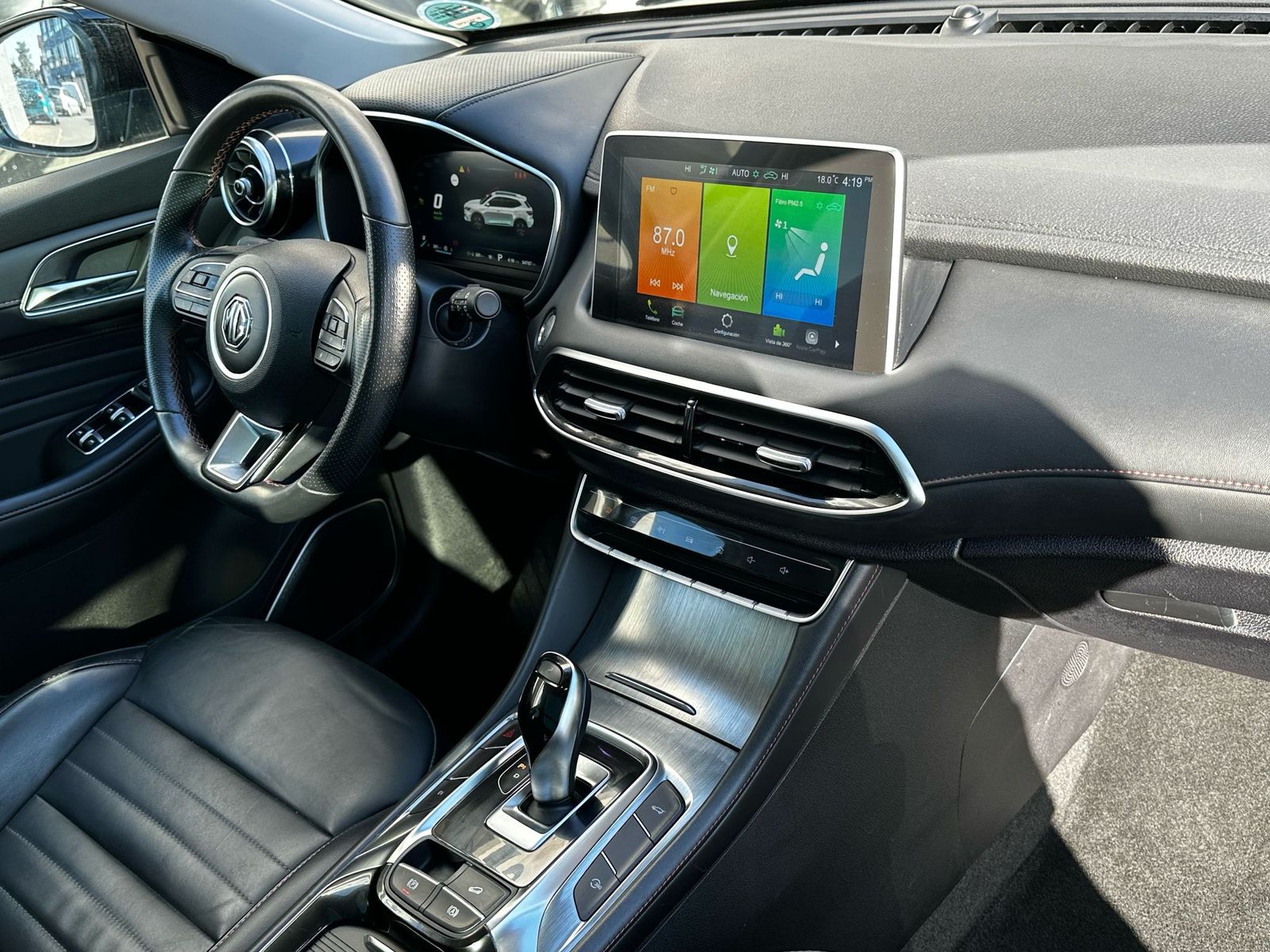 Fahrzeugabbildung MG EHS Luxury PANO+LEDER+NAVI+SHZ+KAMERA+ACC+360°