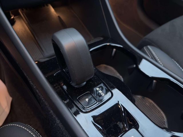 Volvo XC40 Plus Dark 2WD