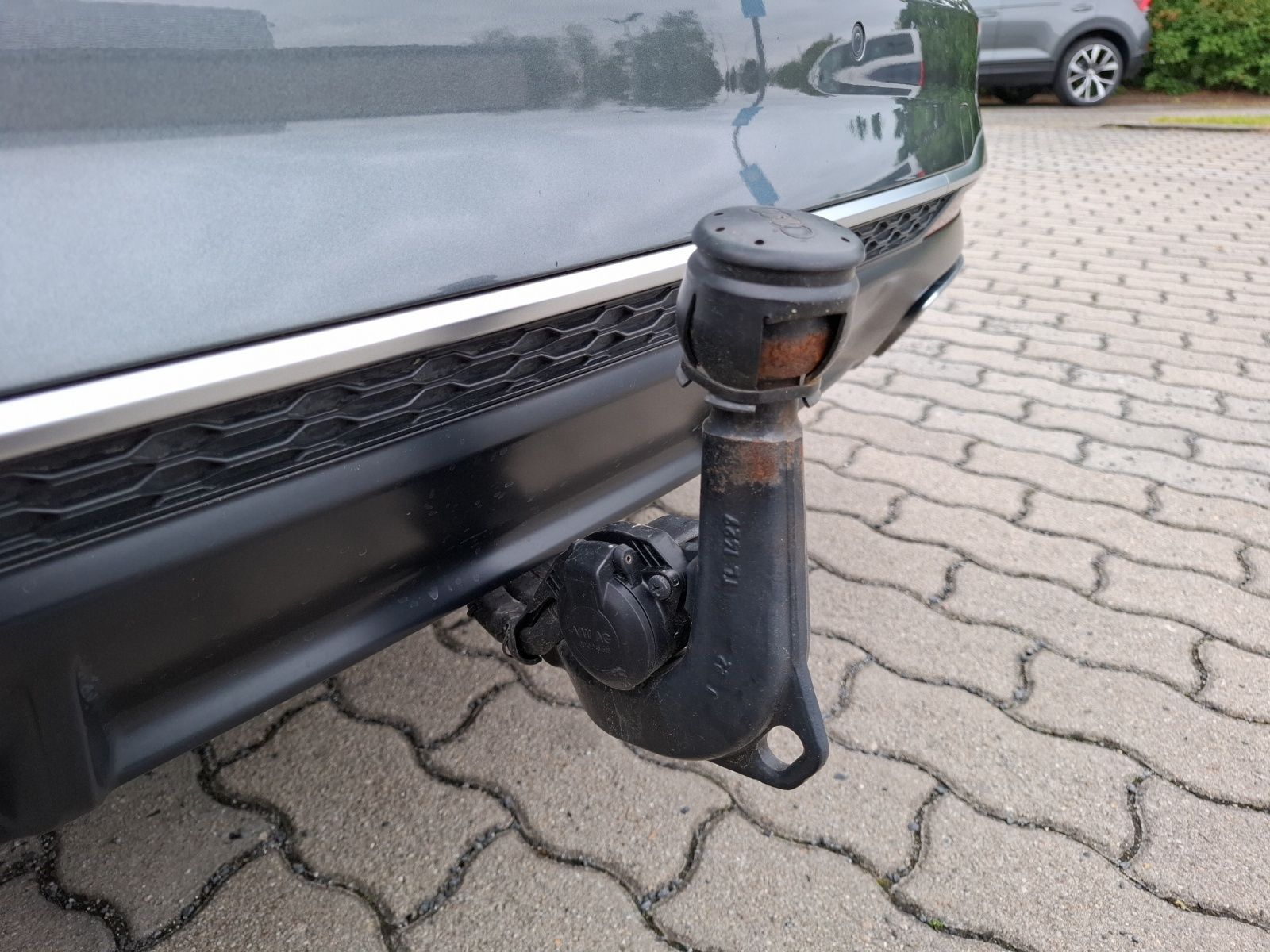 Fahrzeugabbildung Audi A4 Avant 40 TFSI S-tronic S-line LED AVC Navi