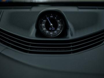 2026 Porsche TAYCAN 缩略图 33