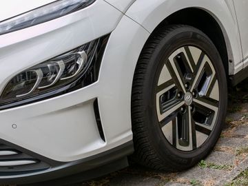 Hyundai Kona Basis Elektro 2WD Spurhalteassistent Kamera