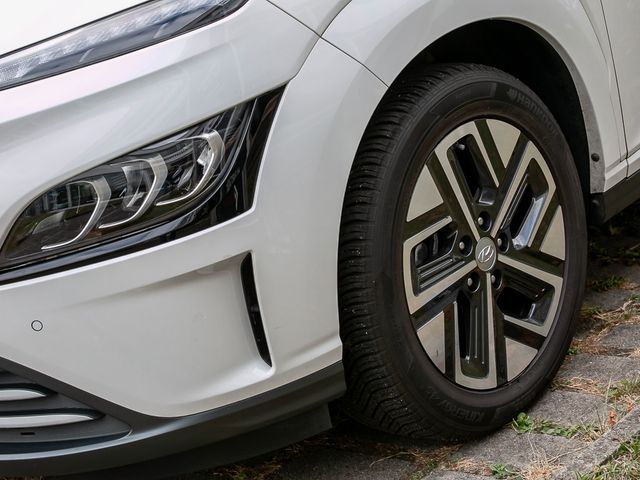 Hyundai Kona Basis Elektro 2WD Spurhalteassistent Kamera