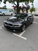 BMW 530i Touring M Sportpaket  - BMW mit Benzin-Antrieb: Kombi, Sportpaket