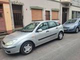 Ford Focus 1.6 Ghia Autom. Ghia - Ford Focus aus 2001: Ghia