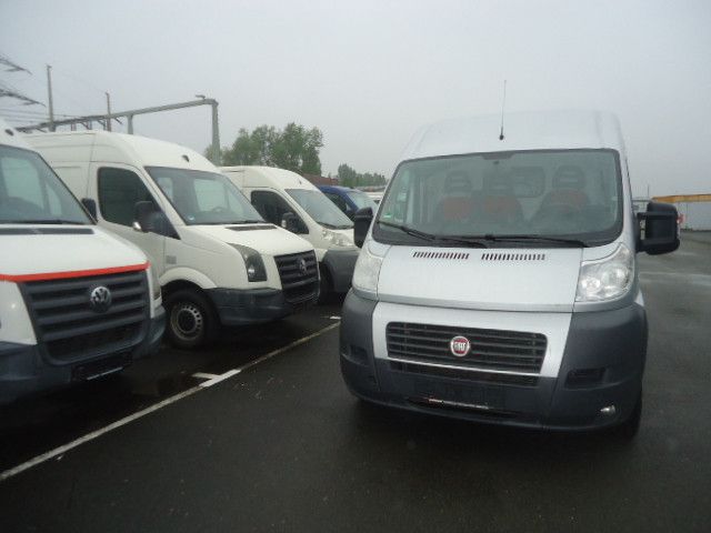 Fiat Ducato Hochr.-Kasten 33 130 verglast