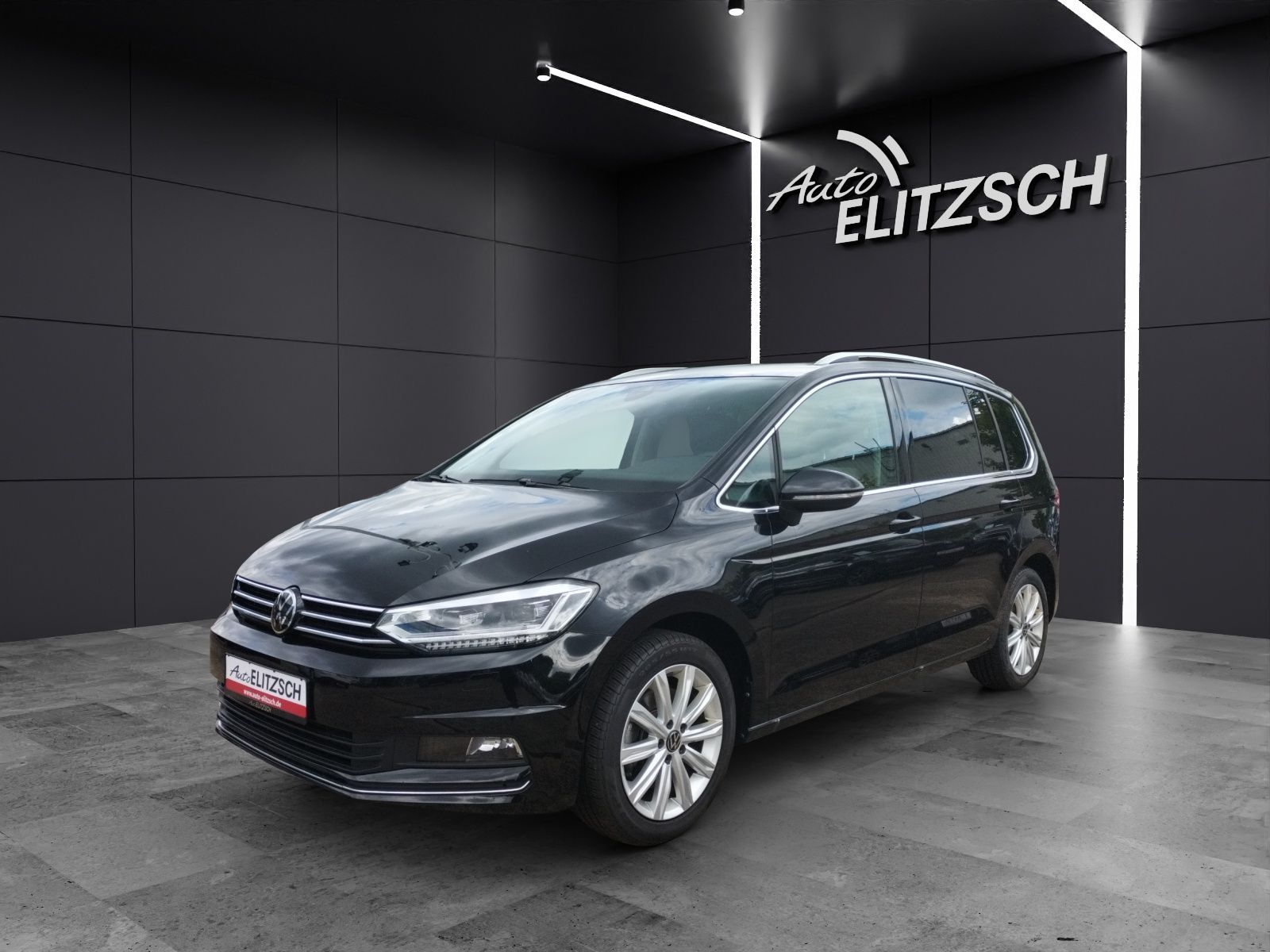 Fahrzeugabbildung Volkswagen Touran TDI Highline DSG LED AHK Navi AID ACC RFK