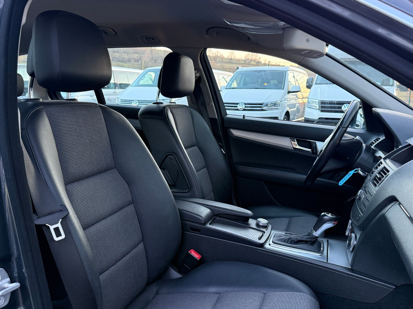 Fahrzeugabbildung Mercedes-Benz C 200 T CGI BlueEff Avantgarde Aut AHK GRA SHZ