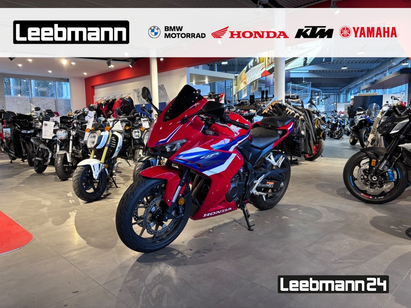 Fahrzeugabbildung Honda CBR 500 R 2025, Windschild schwarz, Tankpad,