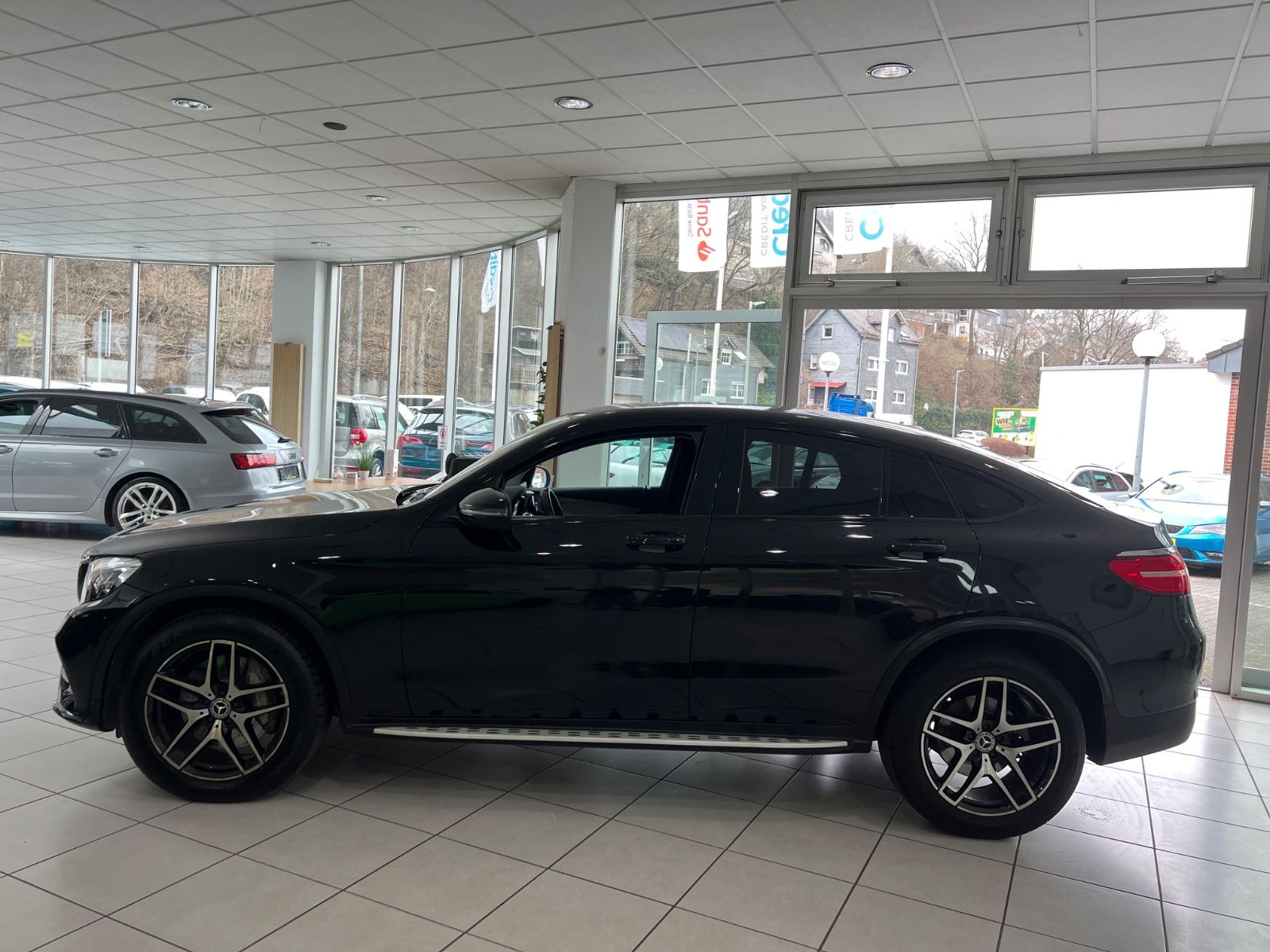 Fahrzeugabbildung Mercedes-Benz GLC 350 d Coupe 4Matic AMG LINE *BURMESTER*