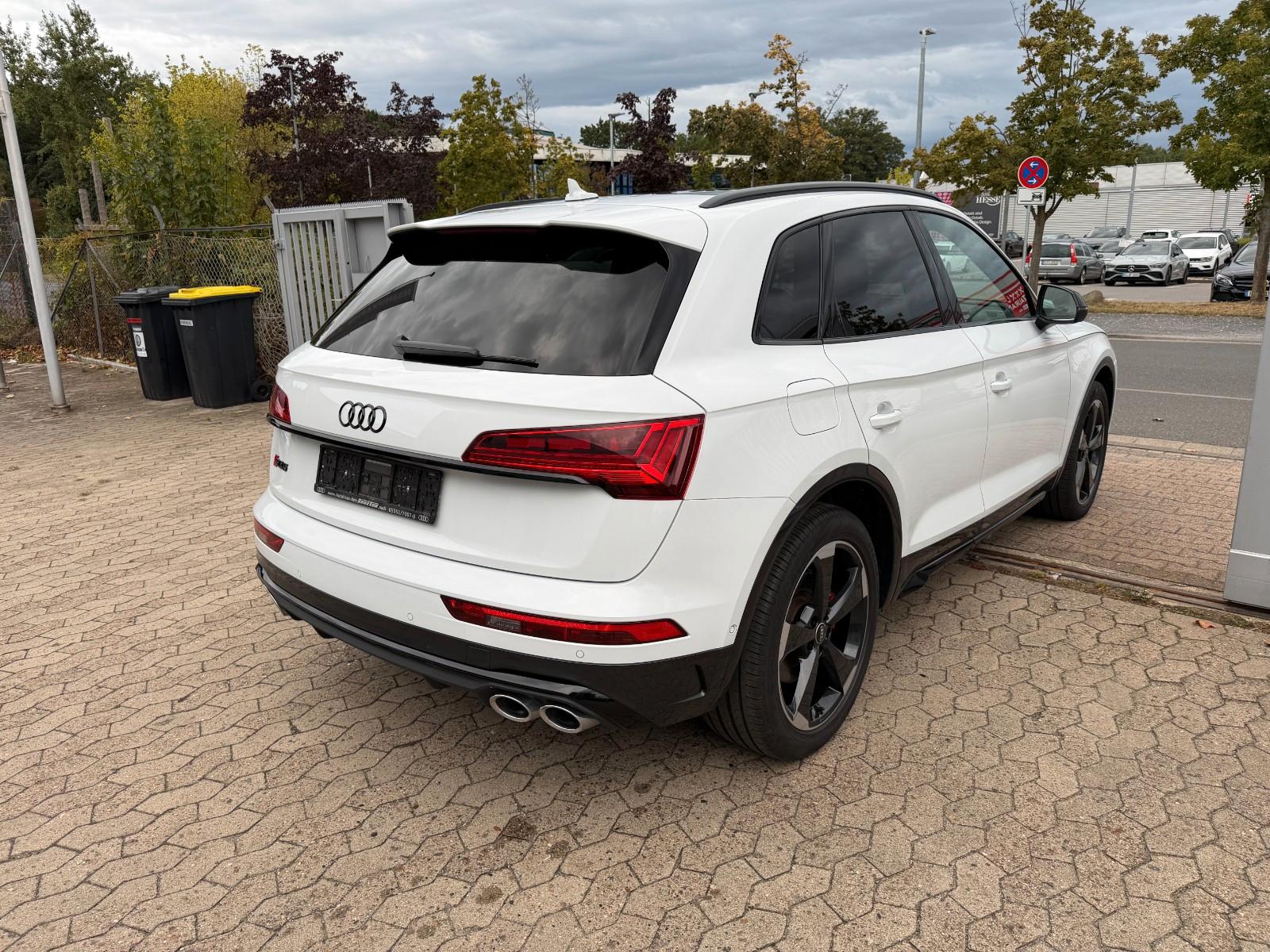 Audi SQ5 PANO*AHK*360°*NAVI*ACC*LANE*SIDE*LEDER*SOUND