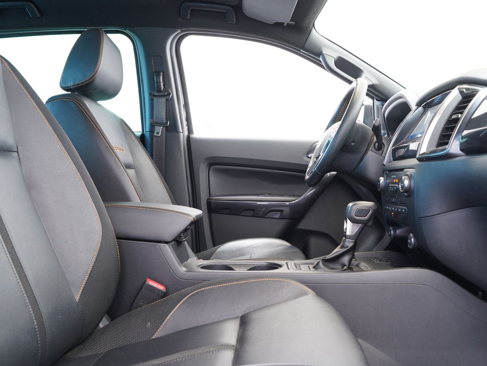 Fahrzeugabbildung Ford Ranger 2.0 TDCi Wildtrak 4x4 Doppelkabine