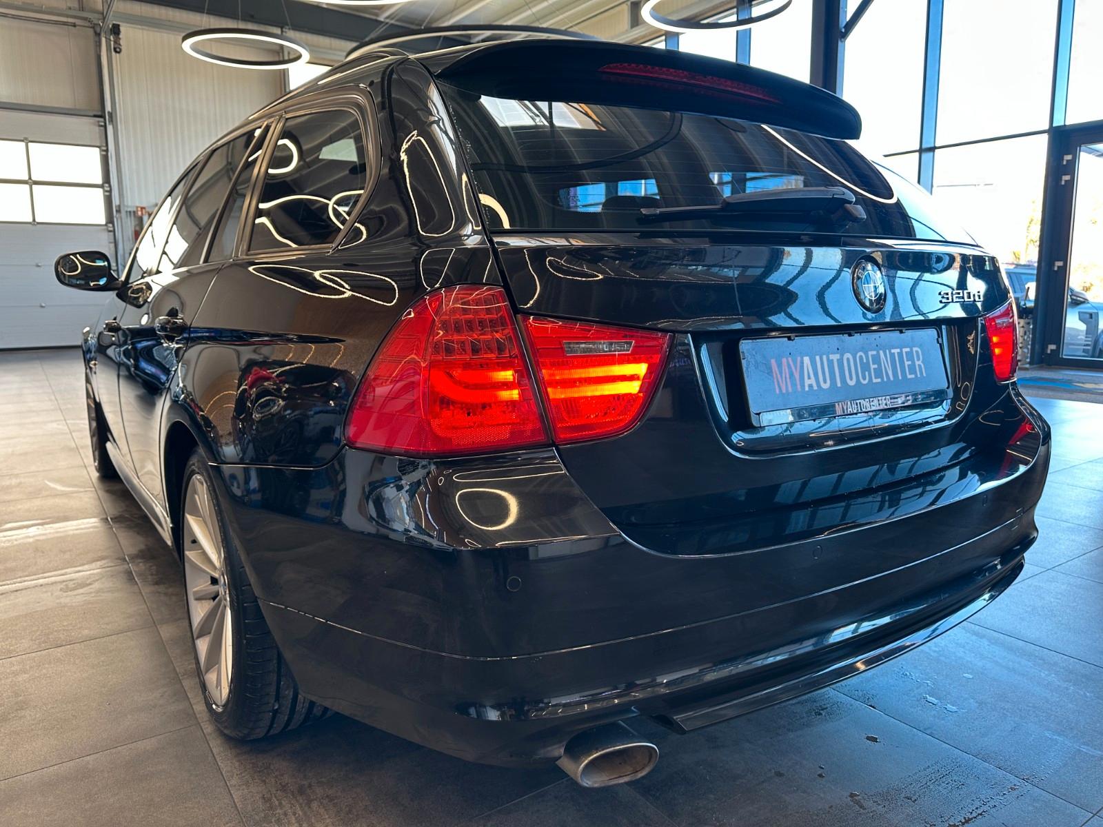BMW 320 2011 — photo 5