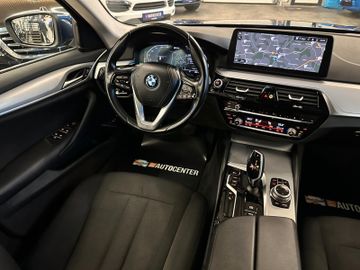 BMW 530 e Touring xDrive *Virtual Cockpit*AHK*LED*BT