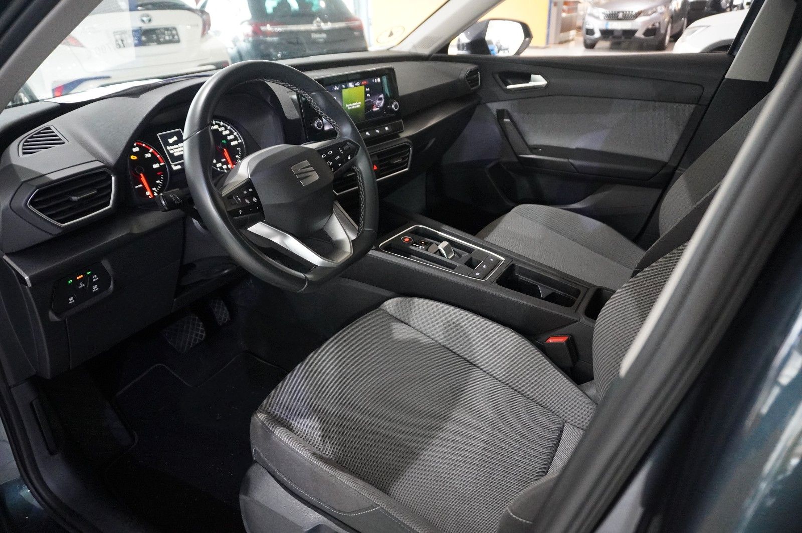 Fahrzeugabbildung SEAT Leon ST 1.0 E-TSI STYLE DSG NAVI/LED/KAMERA/DAB+