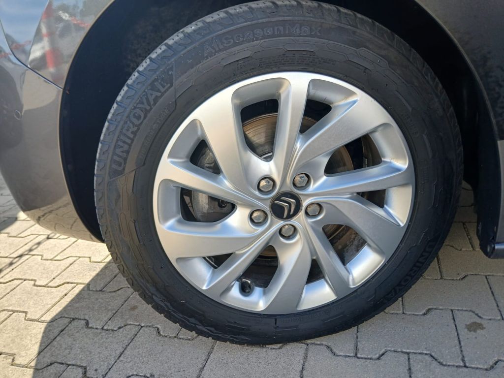Fahrzeugabbildung Citroën Spacetourer M 2.0 BlueHDi 150 Rip Curl *8-Sitzer