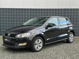 Volkswagen Polo V Life Klima Sitzheizung PDC Multi TÜV Neu - VW Polo Gebrauchtwagen in Bremen