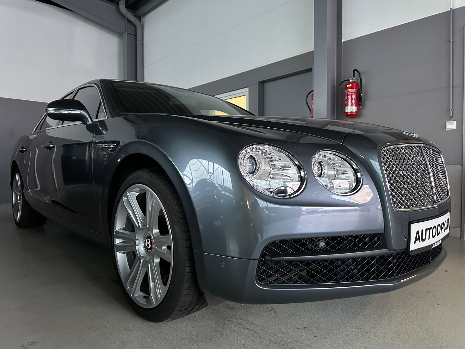 BENTLEY Flying Spur