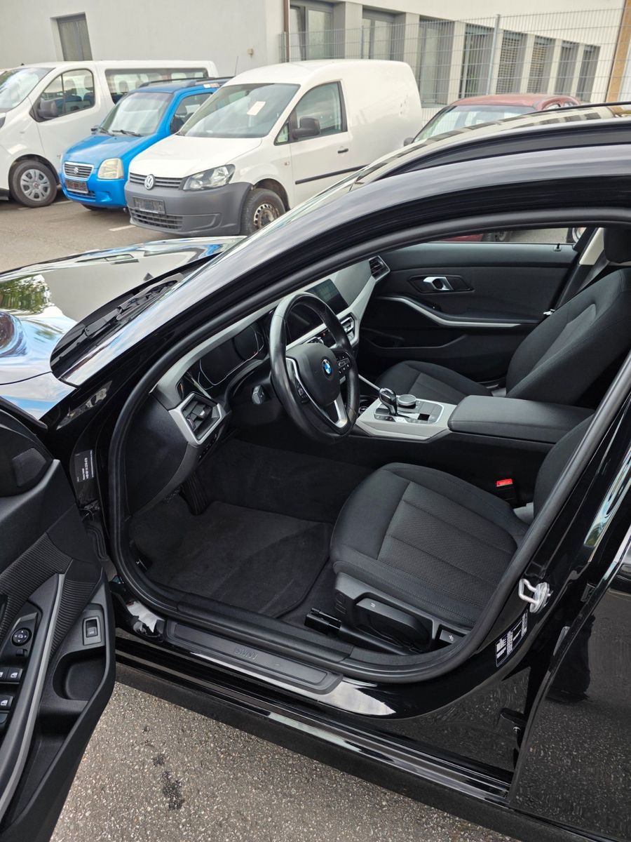 BMW 318 3 Touring 318 i Advantage foto 10