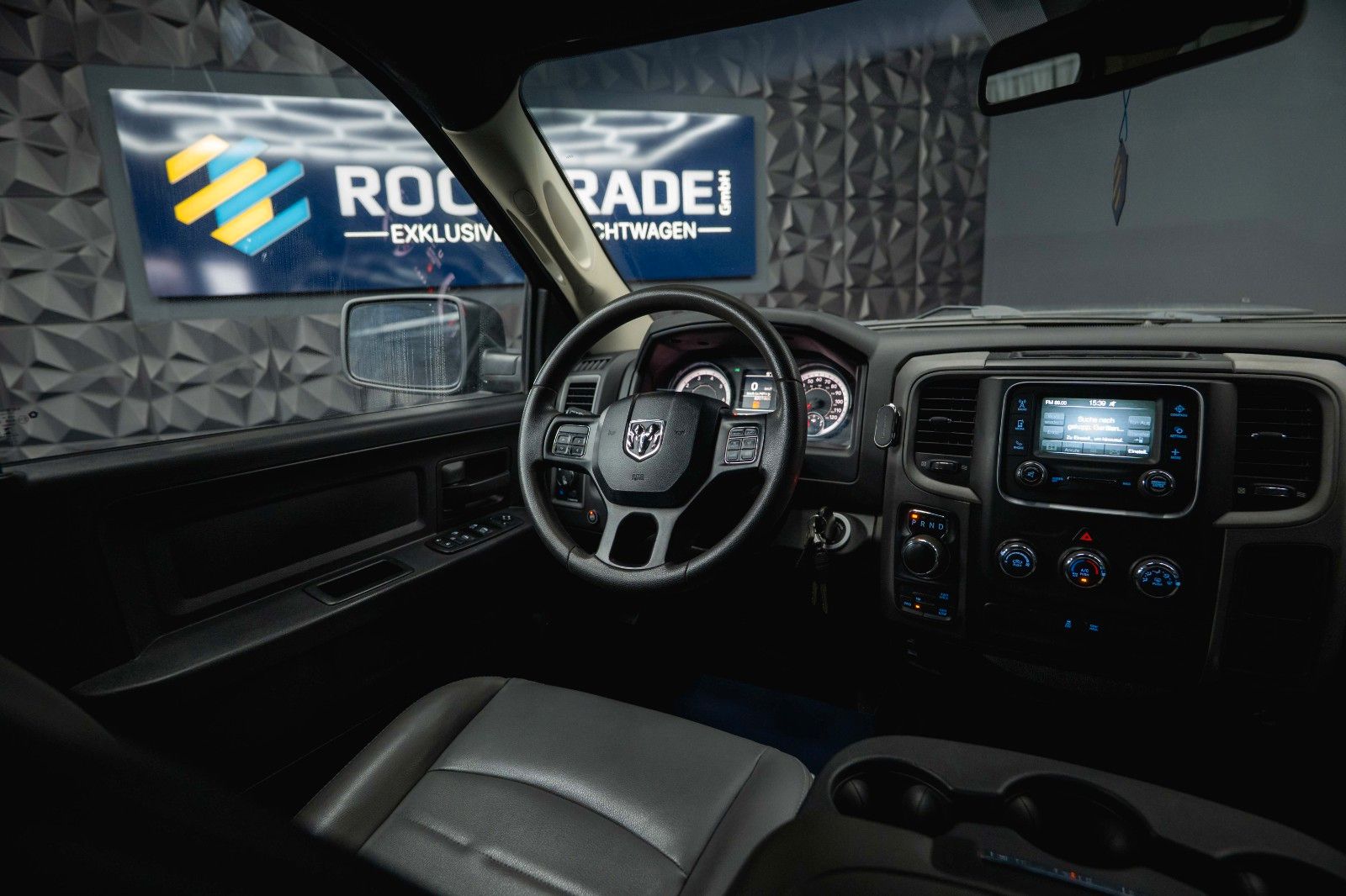 Fahrzeugabbildung Dodge RAM 3.6 V6 4x4 LONGBED Offroad *LPG*6 Sitze*