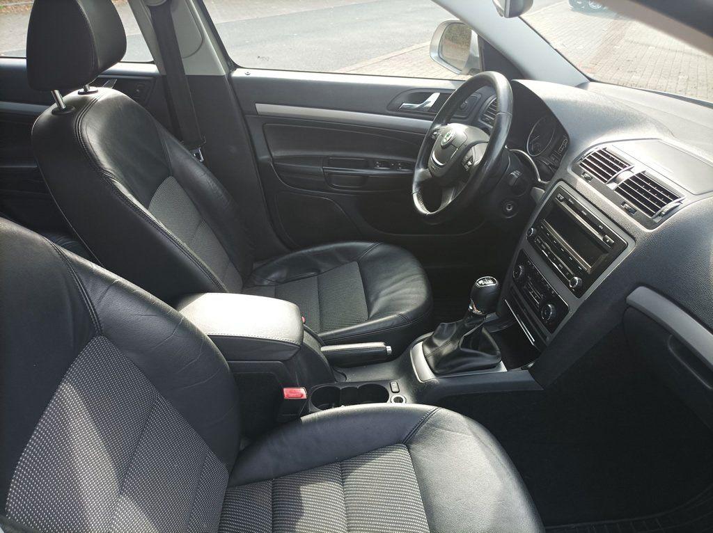 Skoda Octavia 2010 — engine 140 HP (103kW)
