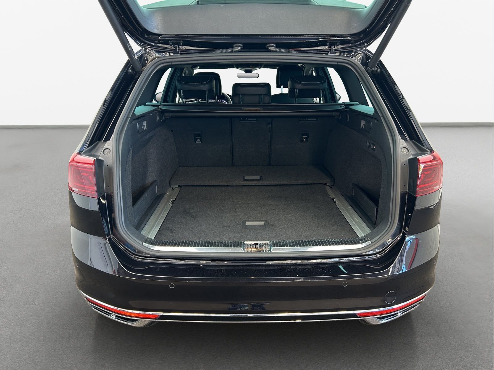 Volkswagen Passat Variant - Bild 14