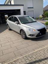 Ford Focus 1,8 Silver Magic Silver Magic unfallfrei  - gebrauchte Ford Focus aus dem Jahr 2010