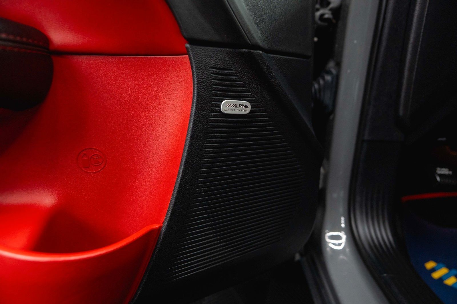 Fahrzeugabbildung Dodge Challenger 6.4 V8 SRT 392 R/T SCAT PACK WIDEBODY