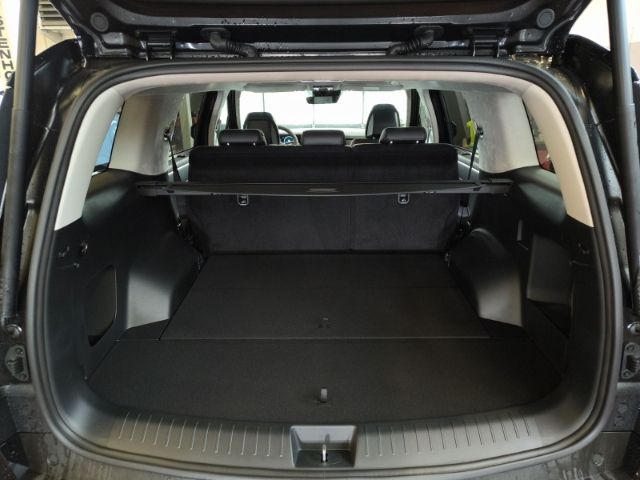 Fahrzeugabbildung Hyundai SANTA FE HEV 5-Sitzer (MY25) 1.6 T-GDI (215 PS)
