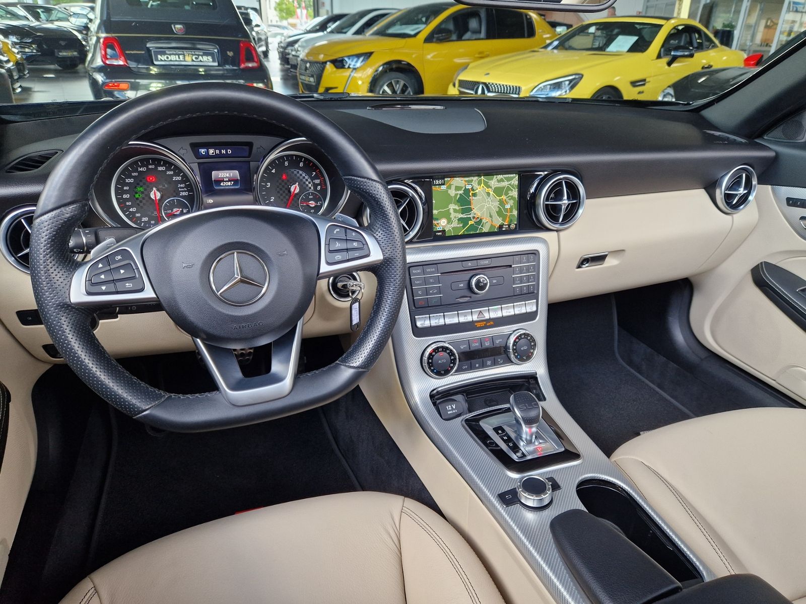 Fahrzeugabbildung Mercedes-Benz SLC 300 AMG Line LED NAVI ALU