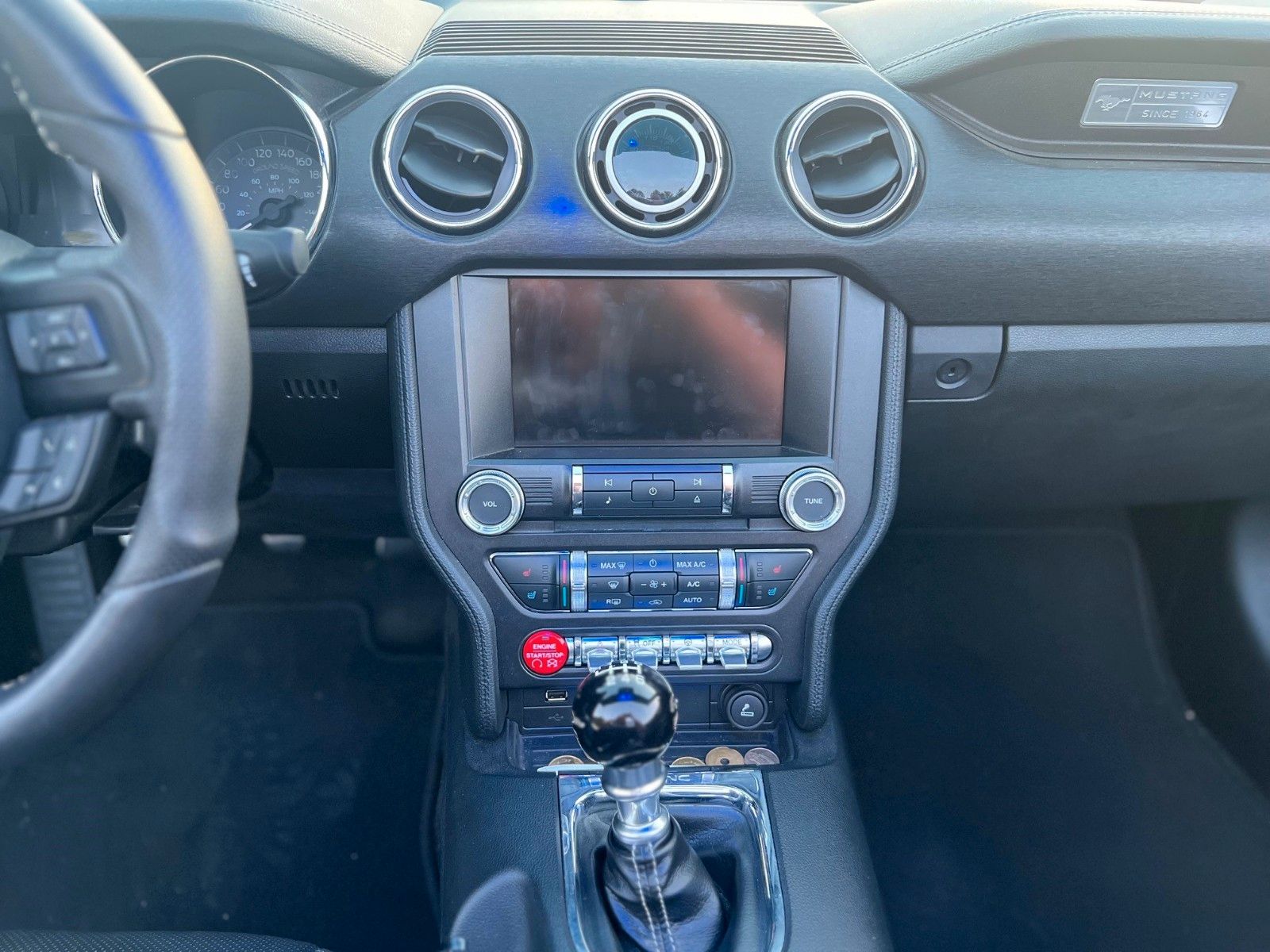 Fahrzeugabbildung Ford Mustang GT Cabrio V8-Neuwertig-20Zoll-FOX-Deutsc