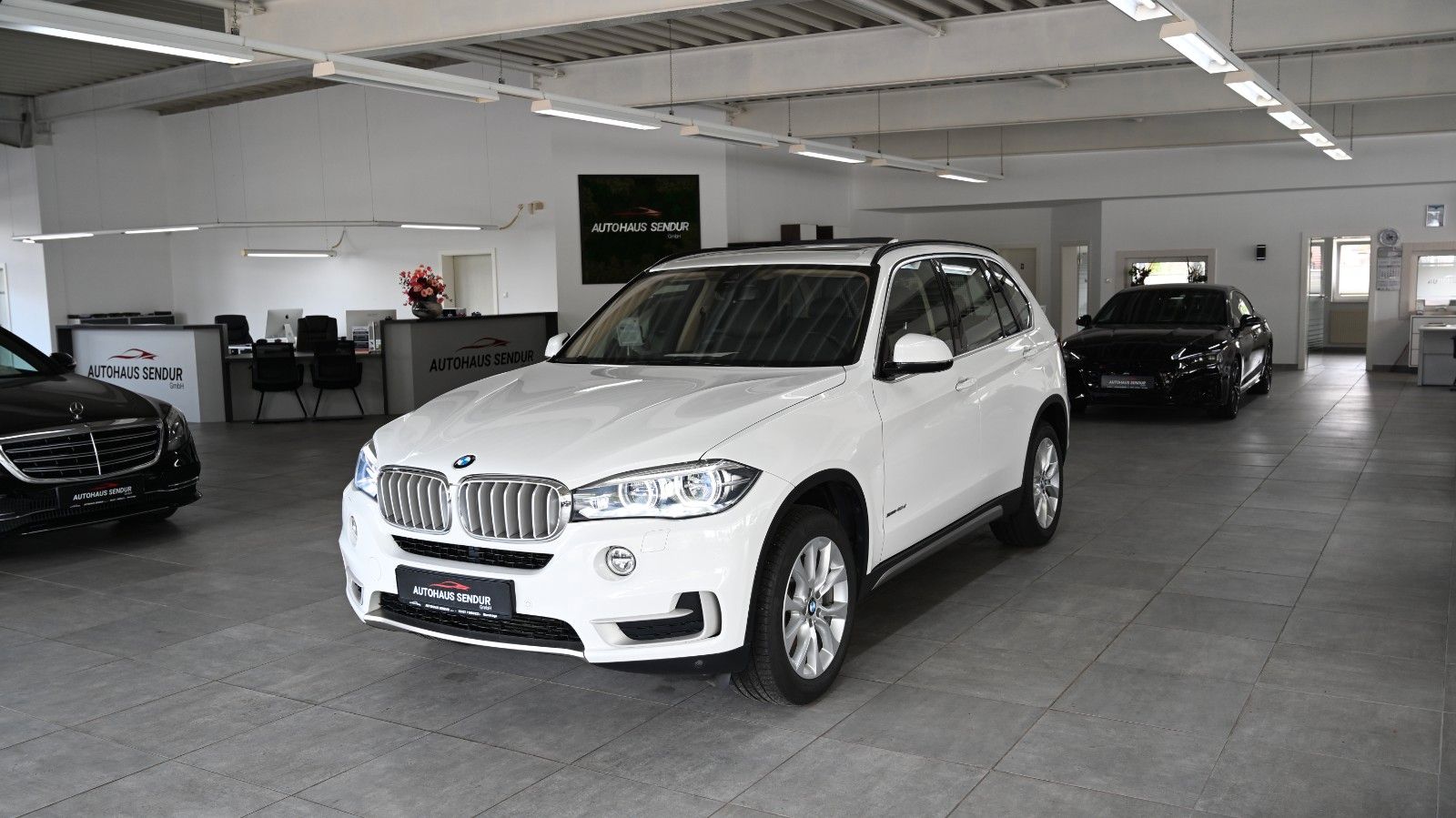 BMW X5 xDrive 40 d / H-UP/LEDER/PANO/TOP/ACC