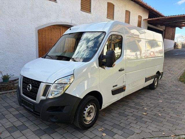 2012 Nissan NV 400