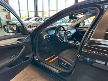 BMW 530d *LED*Navi*xDrive*HeadUp*Professional*