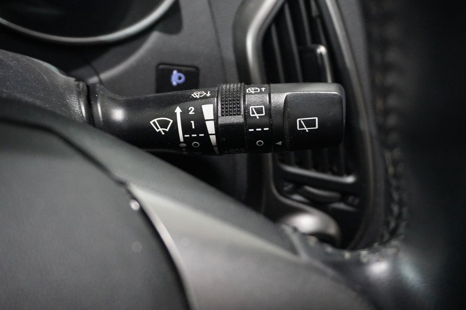 Fahrzeugabbildung Hyundai ix35 1.6 GDI FINALE LED/KLIMA/SHZ/PDC/TEMP./AHK