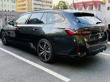 BMW i5 M60 xDrive Touring Adapt. M-Fahrw. Prof. HUD - BMW i5 in Frankfurt (Main)