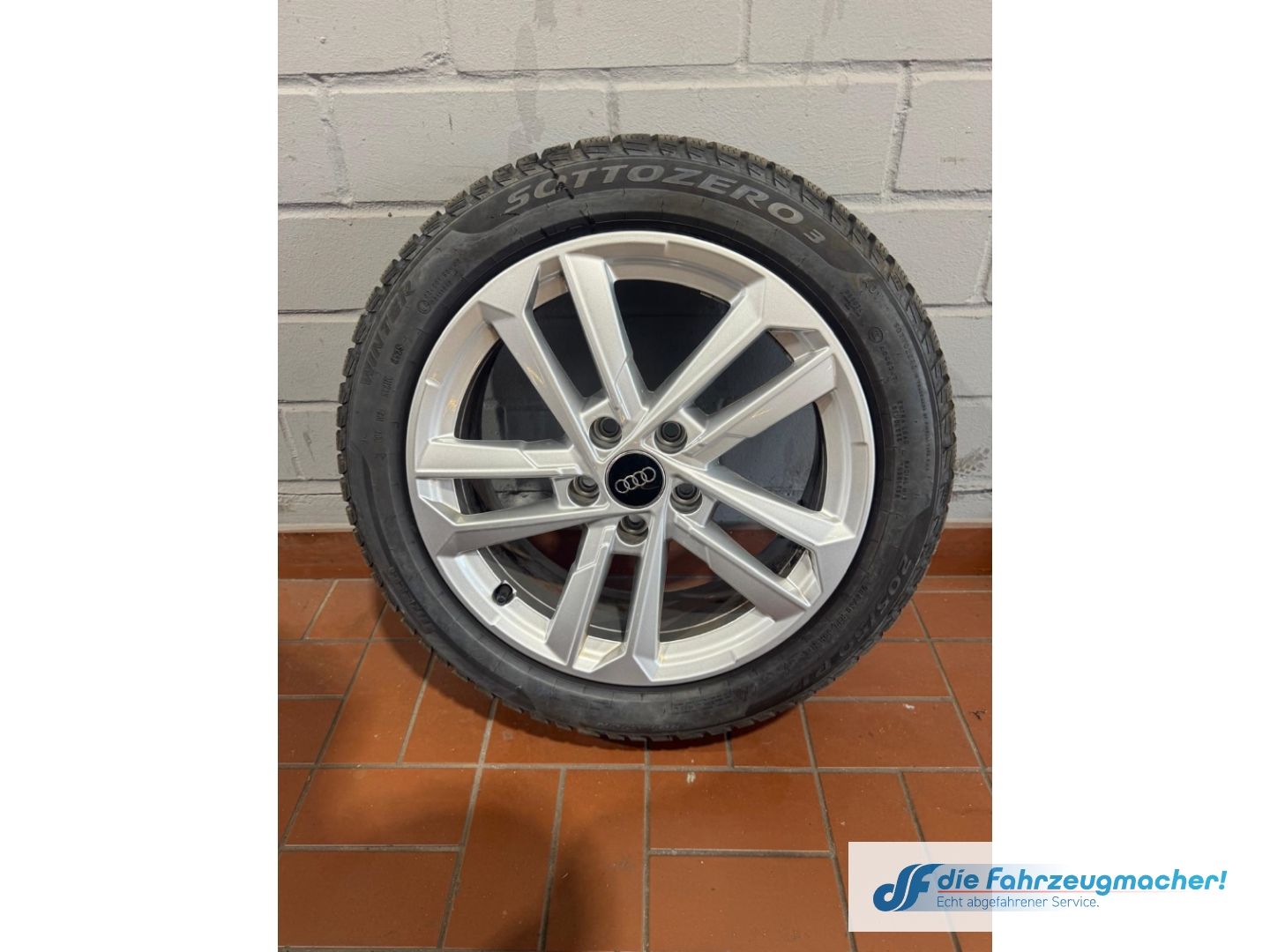 Fahrzeugabbildung Audi A3 Sportback 40 TFSI quattro S line El. Panodach