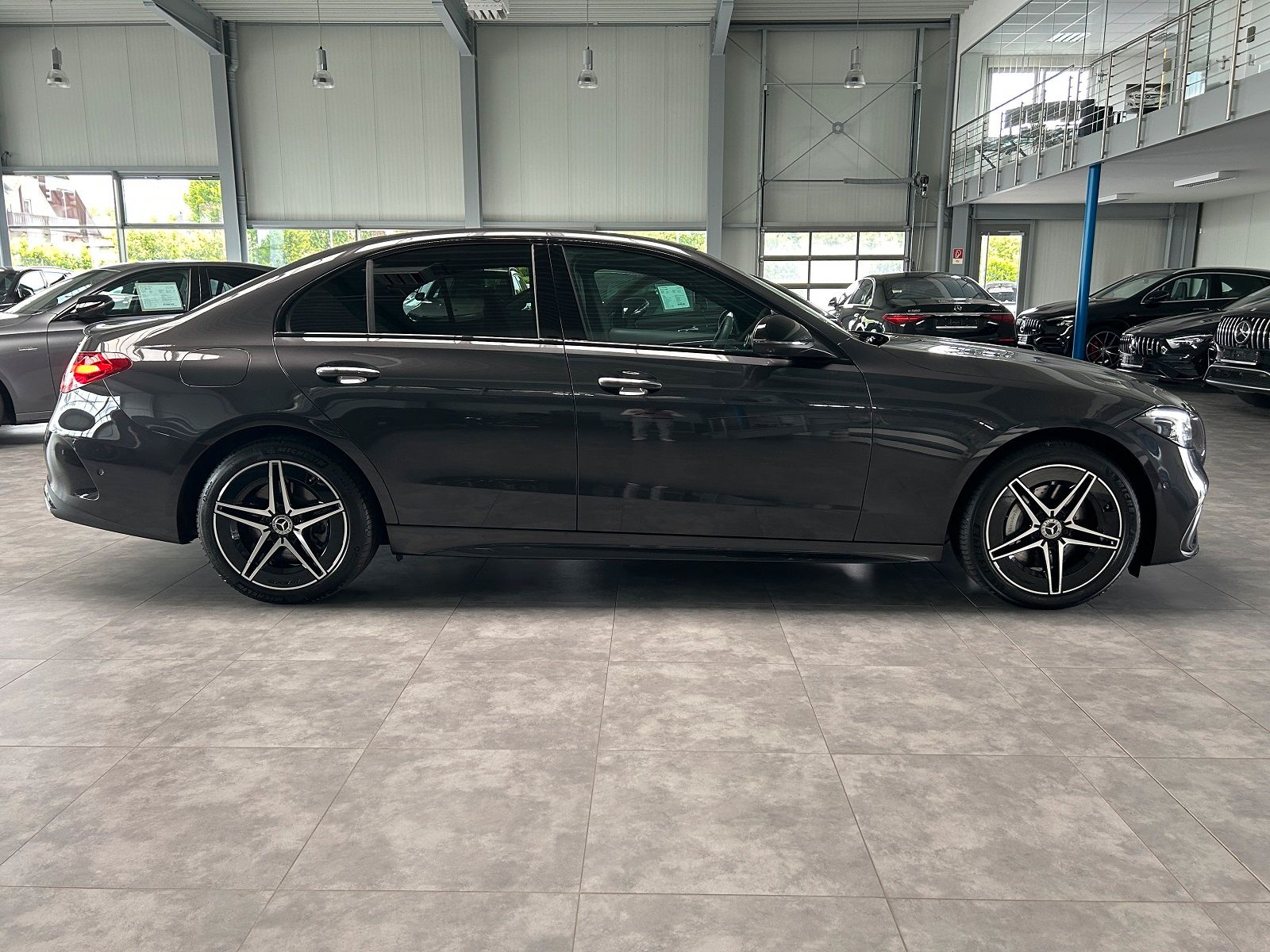 Mercedes-Benz C 400 - Bild 17