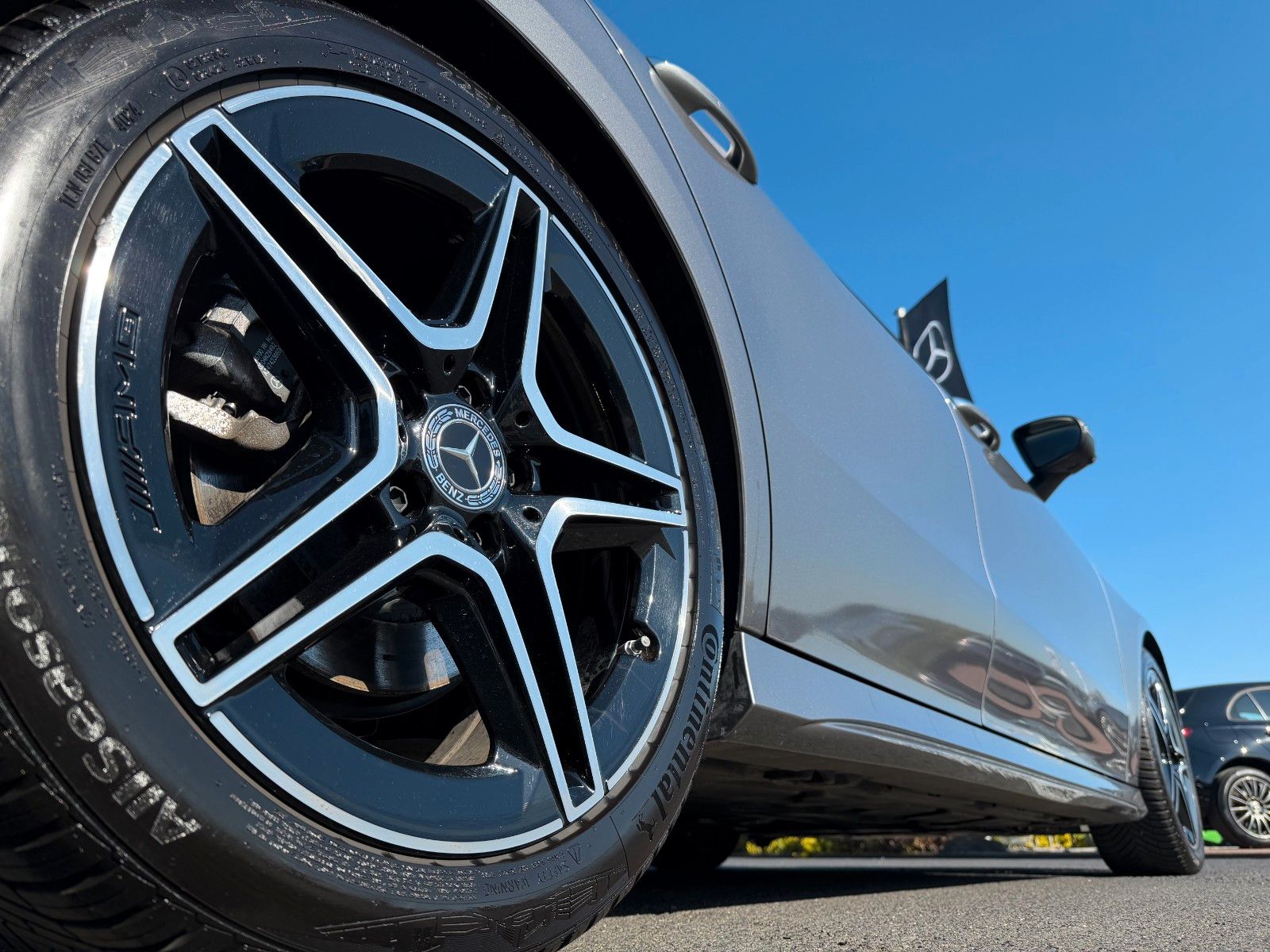 Fahrzeugabbildung Mercedes-Benz CLA 180 SB AMG+Pano+Burm+Distr+360+Night