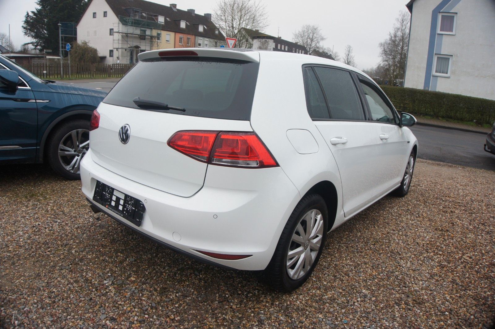 Fahrzeugabbildung Volkswagen Golf VII Lim. Lounge PANO KLIMA SHZ