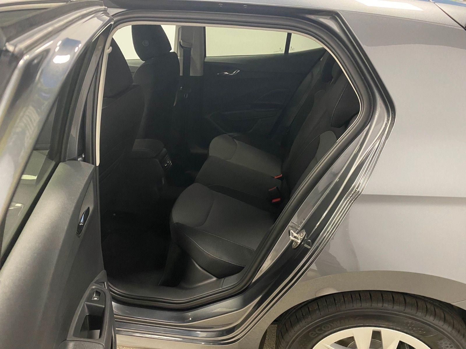 Fahrzeugabbildung SKODA Fabia 1.0 TSI Selection+bis 2030 Garantie+100tKM
