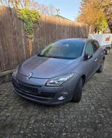 Renault Megane III 1.5 d in gutem Zustand - Renault Megane mit Diesel-Antrieb: Limousine, Automatik
