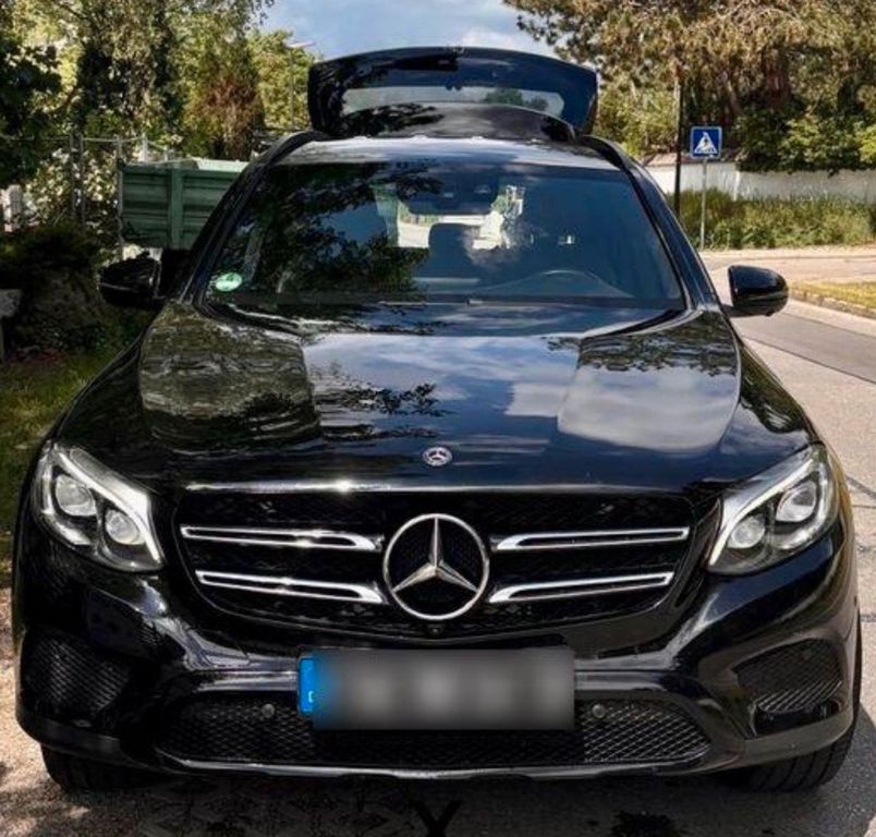 Image of Mercedes-Benz GLC 250