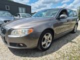 Volvo V70 Kombi Summum - gebrauchte Volvo V70 aus dem Jahr 2009